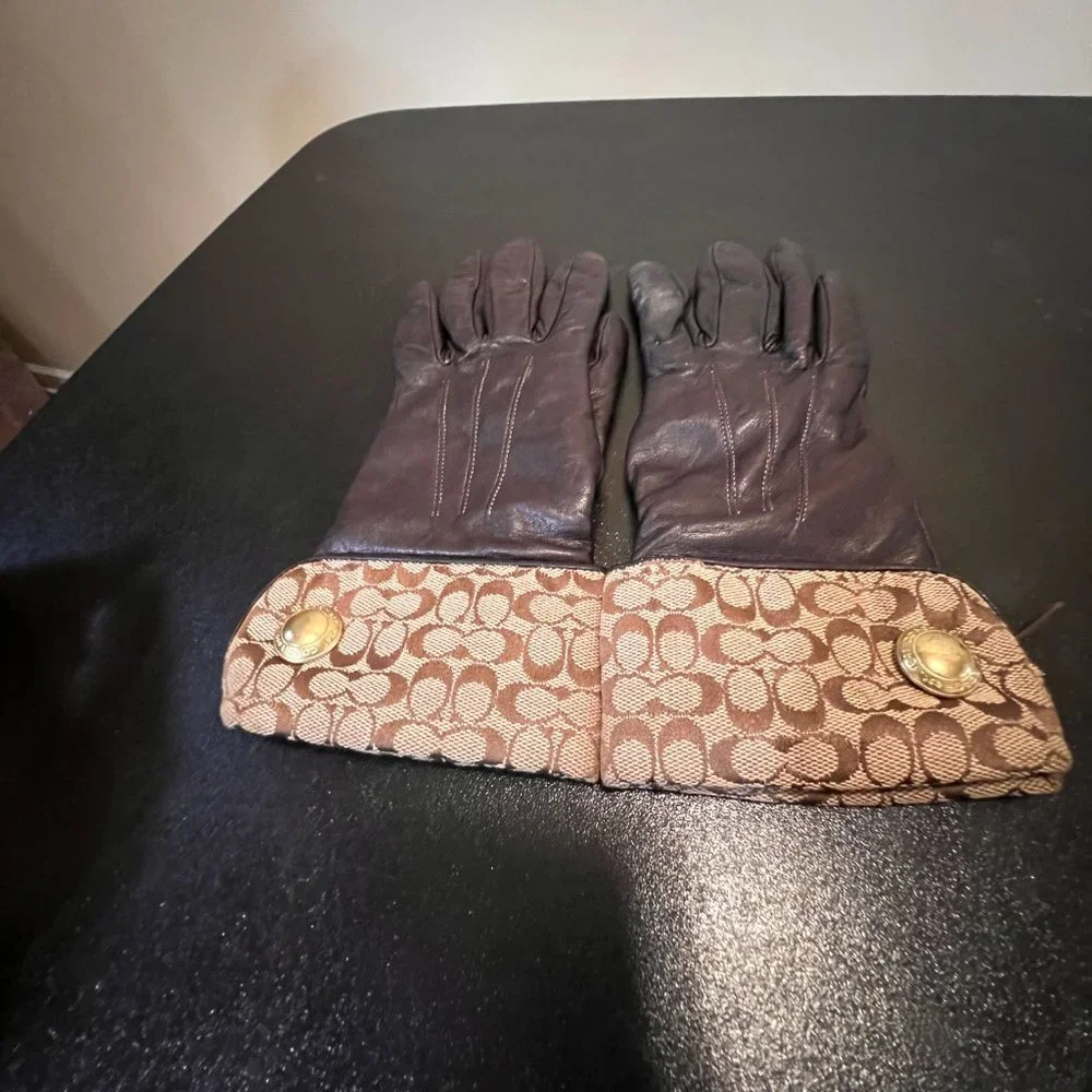 Coach gloves 6 1/2 brown tan
